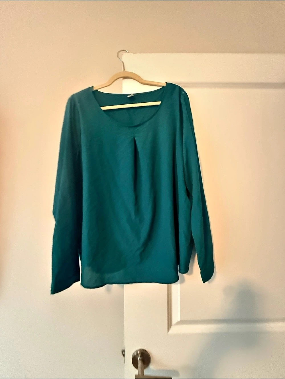 Old Navy Long Sleeve Blouse in Green Size XL Like New